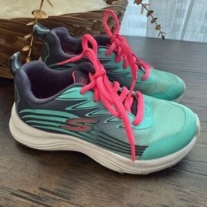 Sketchers youth girls sneakers, size 12